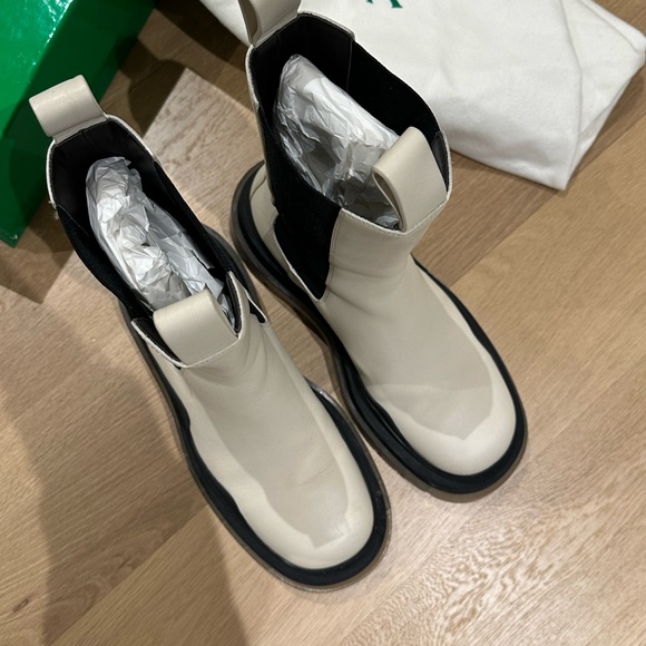Bottega Veneta tire Chelsea boot - Picture 6 of 8